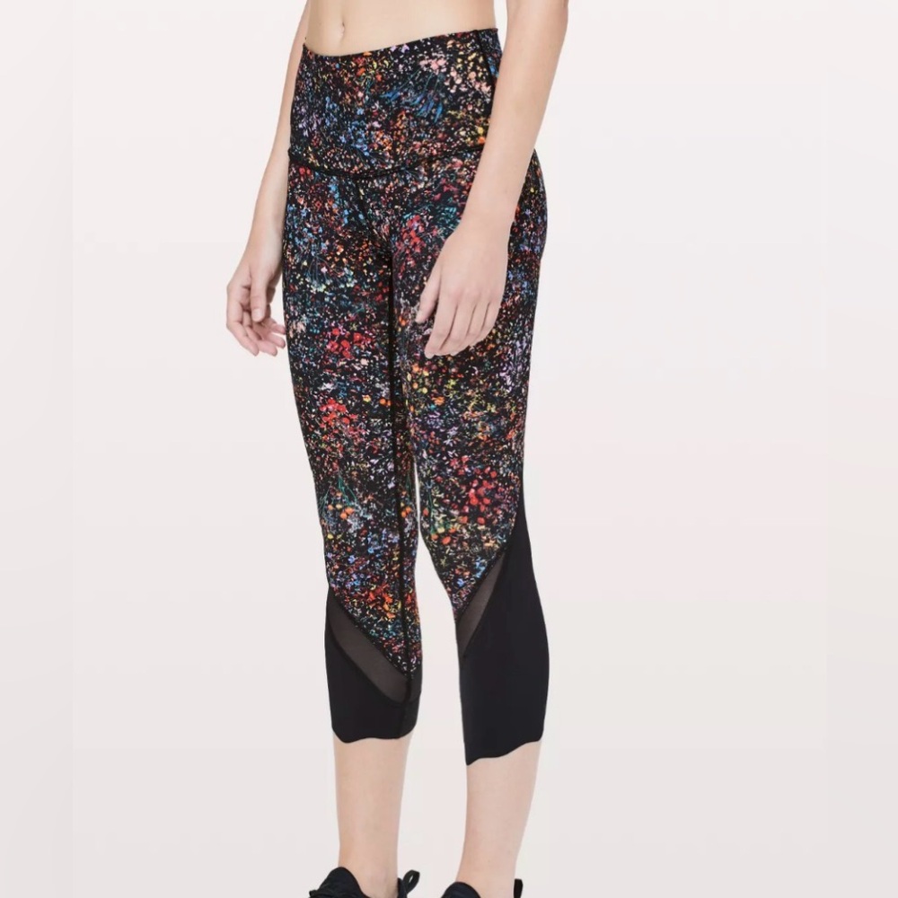 Lululemon wunder under crop ii *scallop 24" flowerescent multi (special edition